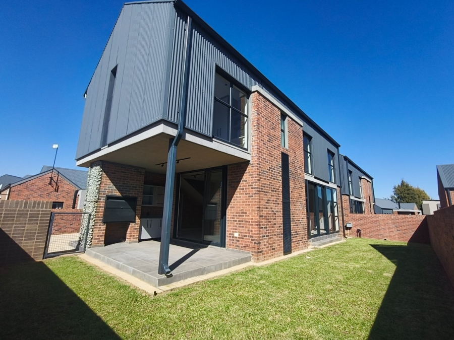 3 Bedroom Property for Sale in De Land Estate North West
